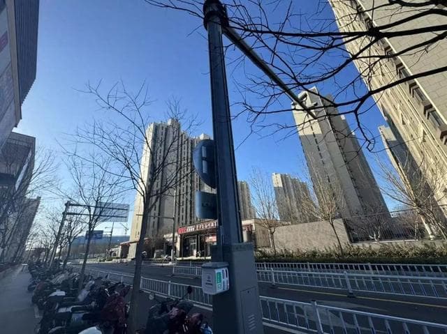 北京路灯新增充电功能！部分区域可免费使用