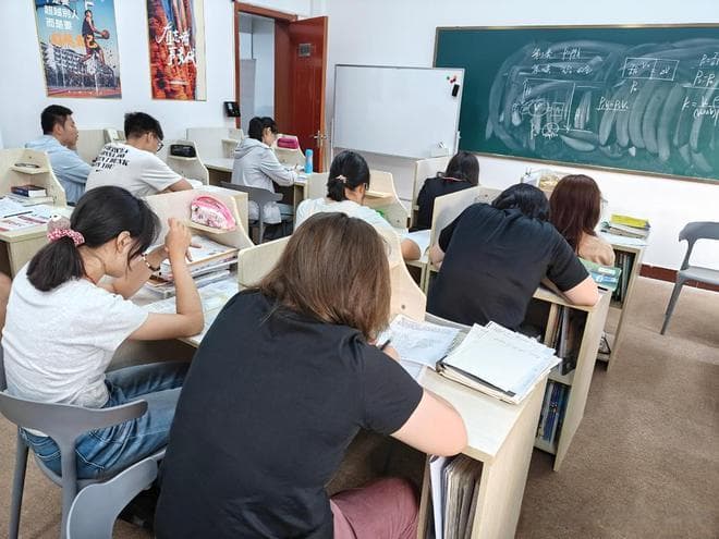 高考志愿规划：开启理想大学之门的关键一步