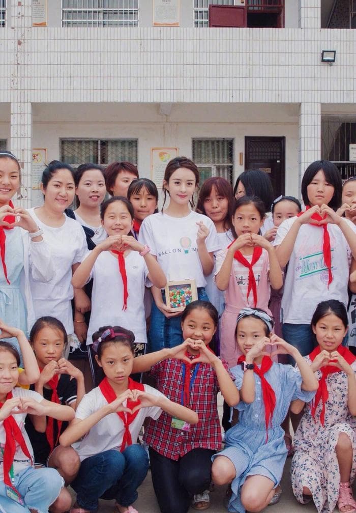 从《花千骨》到公益女王：赵丽颖的公众形象与社会责任