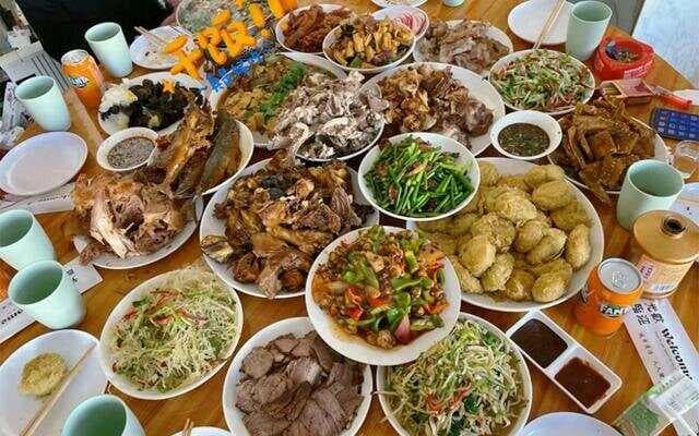 内蒙古十大经典名菜：草原美食文化的独特魅力