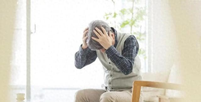 别忽视“持续性头痛”，若频繁出现，或是身体在提示这4健康隐患