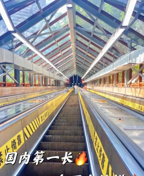 梦见扶梯：周公解梦中的多重象征