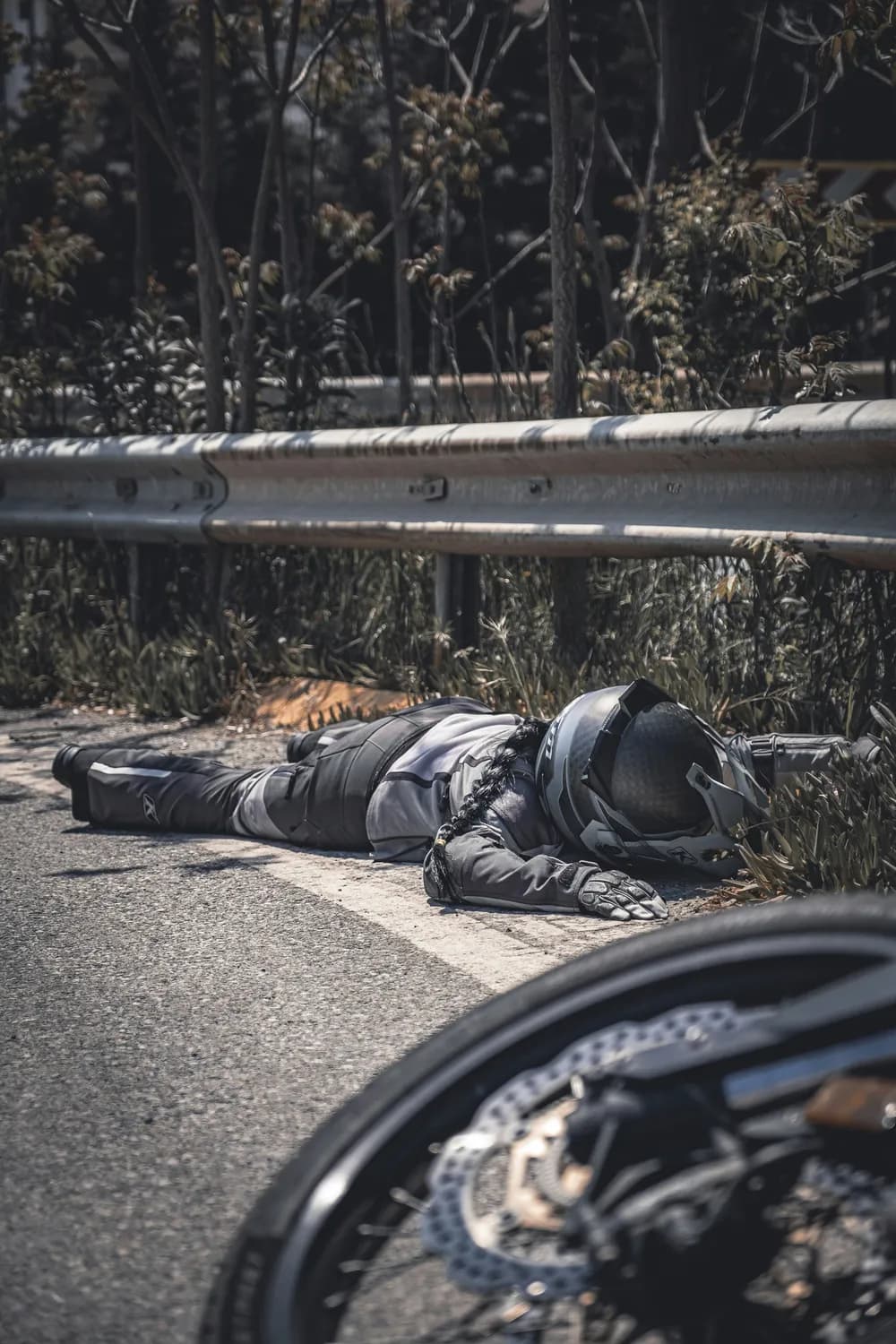 摩托车事故频发路段，这些安全驾驶技巧你知道吗？