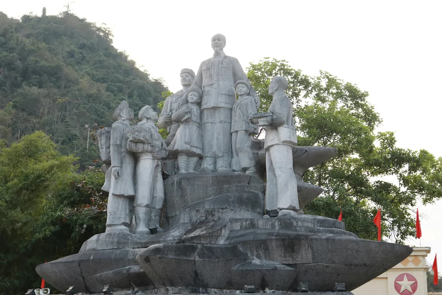 1935年的贵州：红军长征与蒋介石势力的双重洗礼