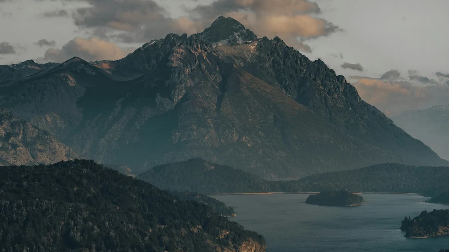 焦立松新歌《壮丽山河》，唱响神州大地
