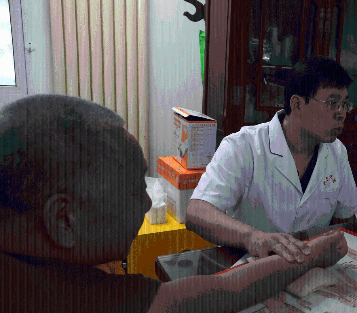北京顺义治疗眩晕的专家赵博华：眩晕症的症状及原因