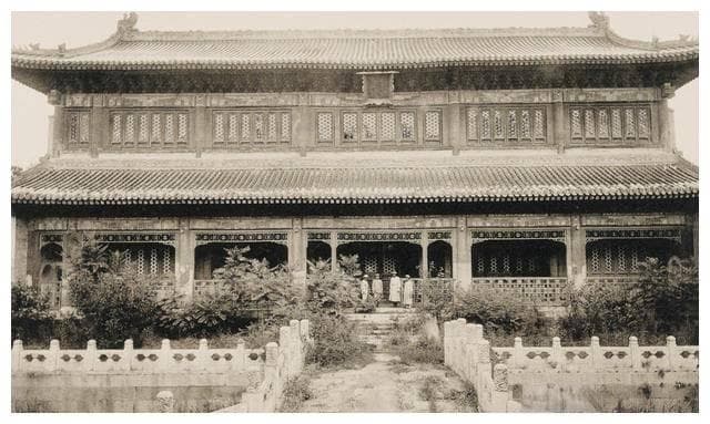 紫禁城的建造背景、过程及其深远影响