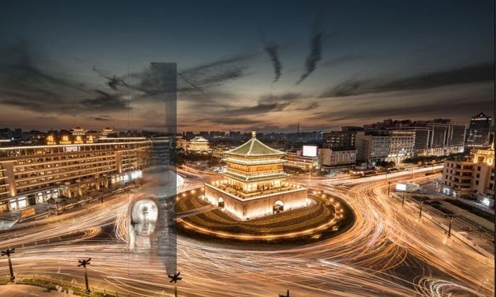 航拍夜西安：古建灯火与现代霓虹交相辉映