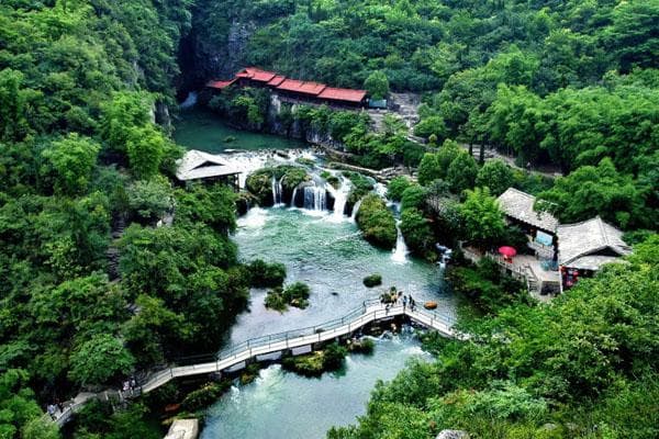 贵阳天河潭风景区：贵州山水浓缩的天然盆景