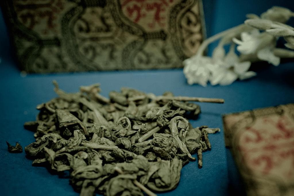 茶叶储存有讲究：大多数茶叶不宜放冰箱