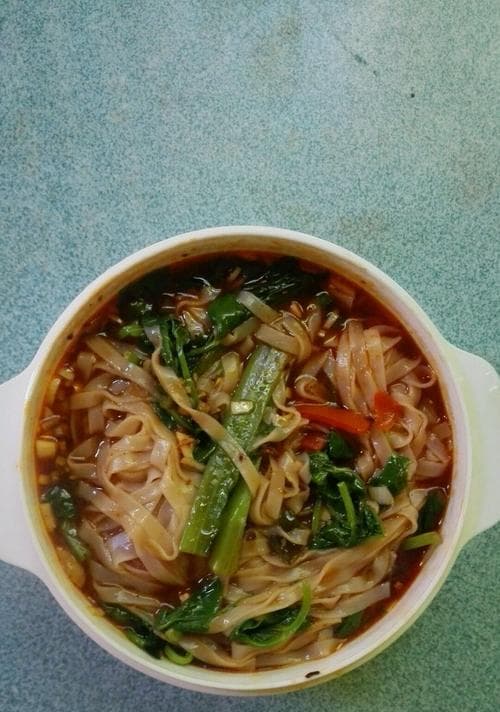 做一顿美味的蔬菜面条（打造健康生活，滋养味蕾）