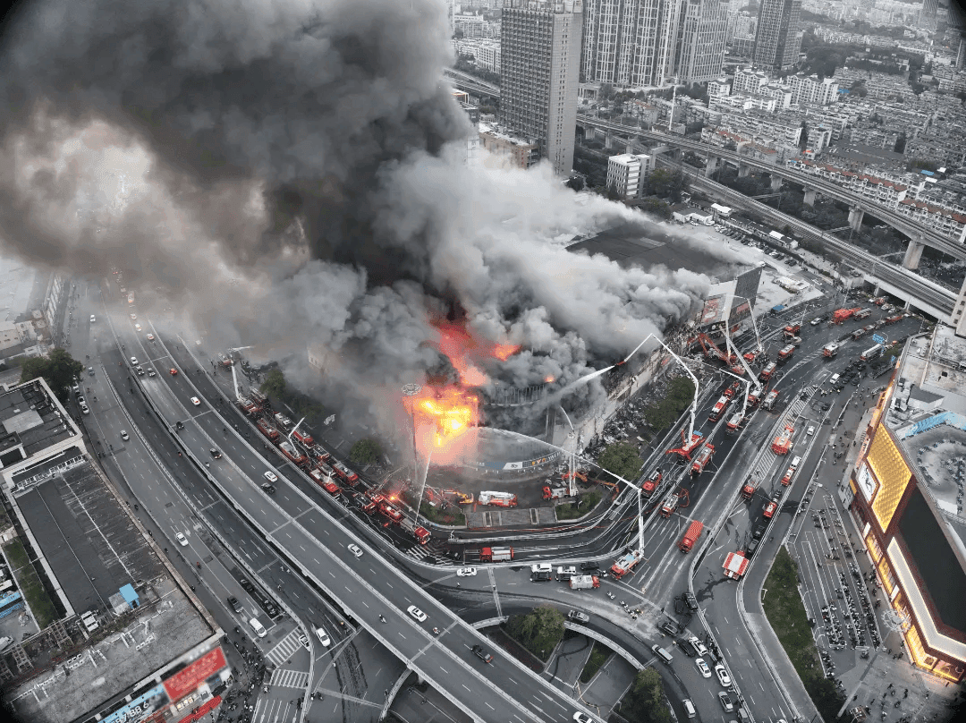 空地协作与快速建模 | 无人机协助南京大型城市综合体火灾救援