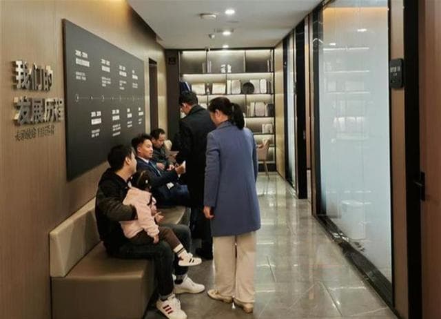 武汉楼市回暖：二手房17个月后首次上涨，新房成交突破万套