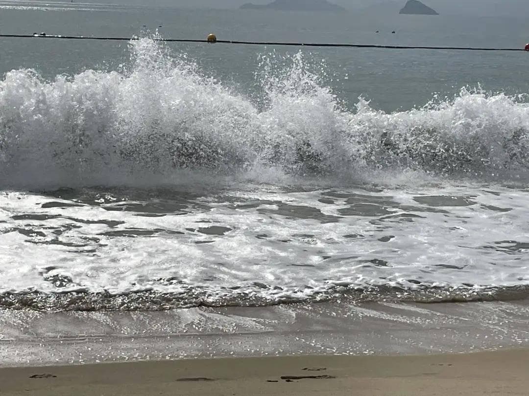 洛杉矶大火，用海水灭火，是应急之选还是生态隐患？