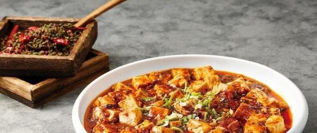 麻婆豆腐：从成都街头到全球舌尖，160年不变的麻辣传奇