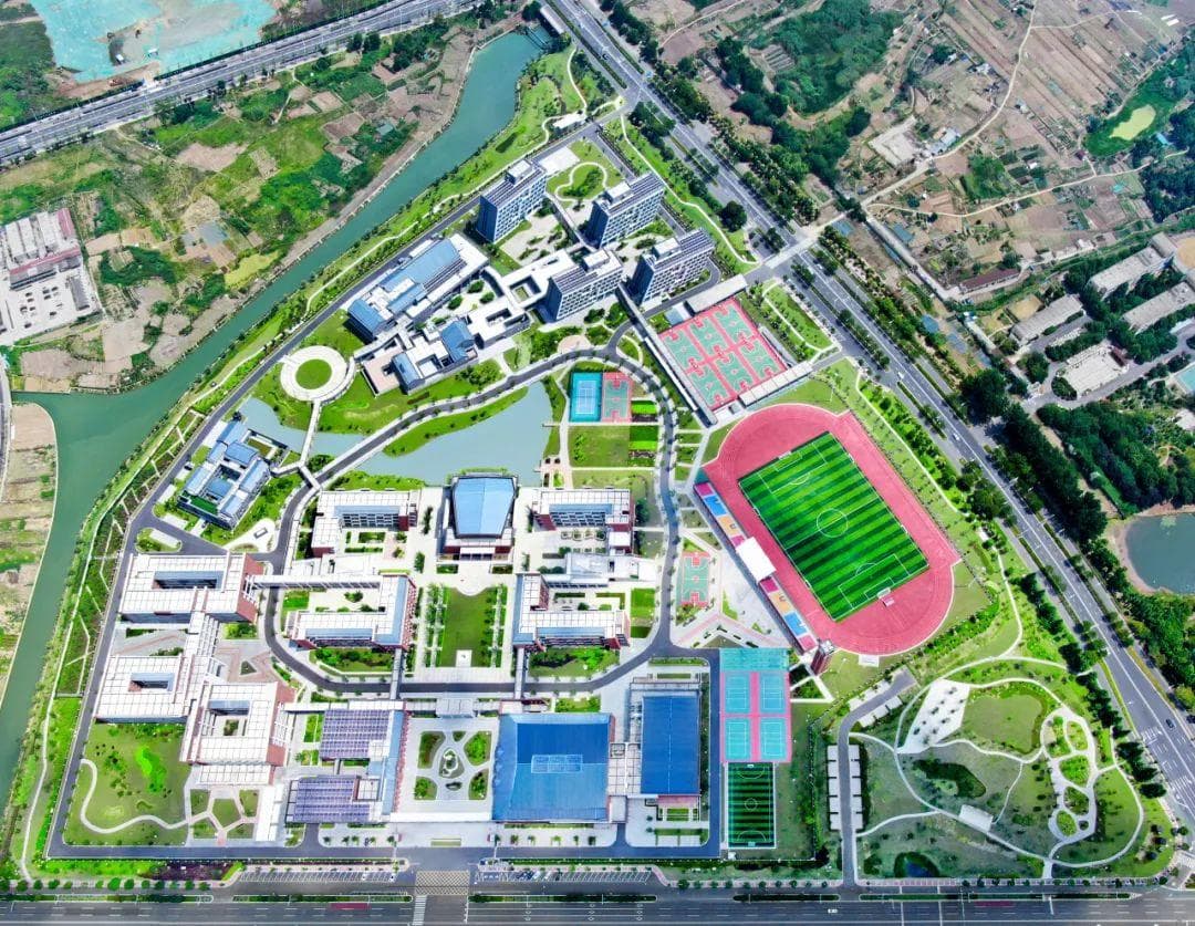 数学家华罗庚的母校——江苏省华罗庚中学滨湖校区建筑设计