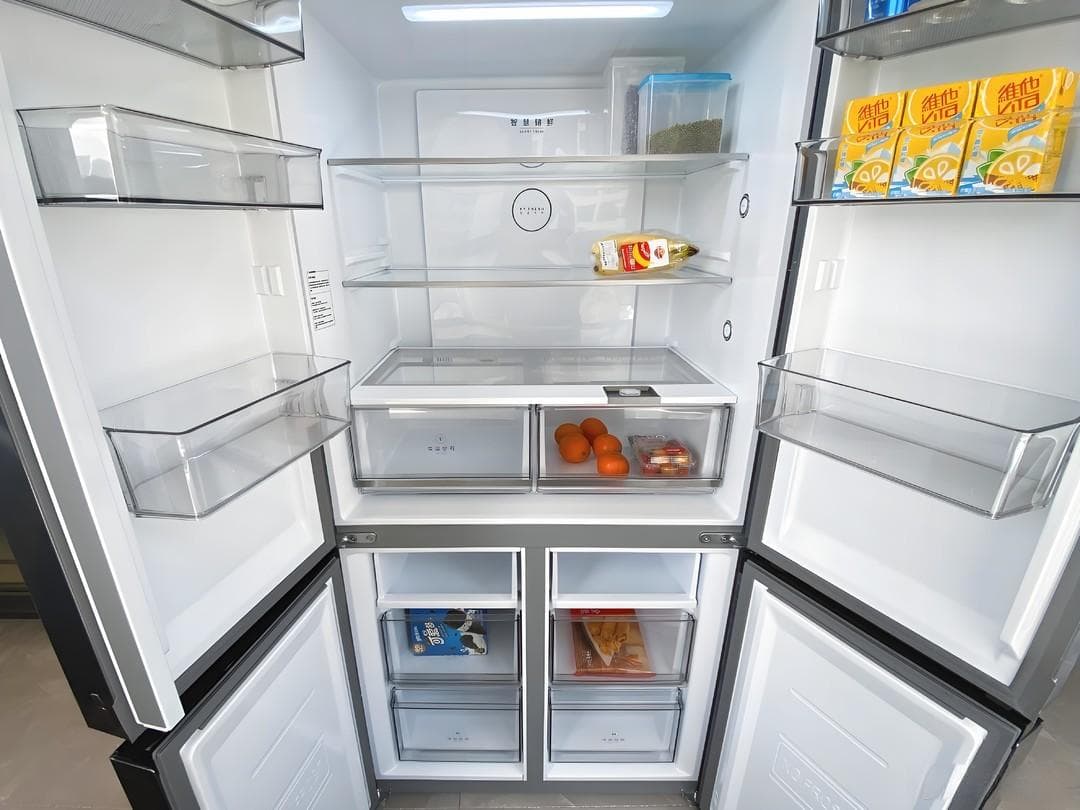 冰箱清洁指南：多久清洁一次？如何彻底清洁并去除异味？