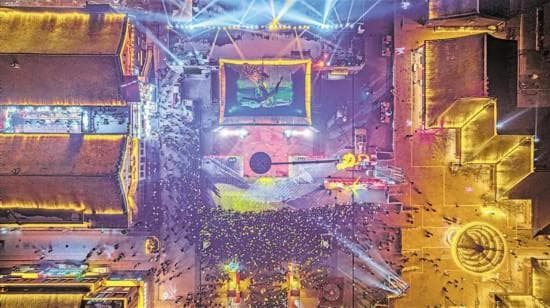 银川市三区各秀绝活点亮夜经济