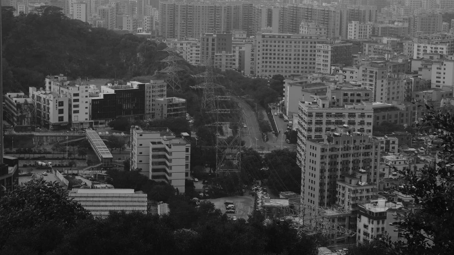 深圳经济特区：从改革开放到先行示范
