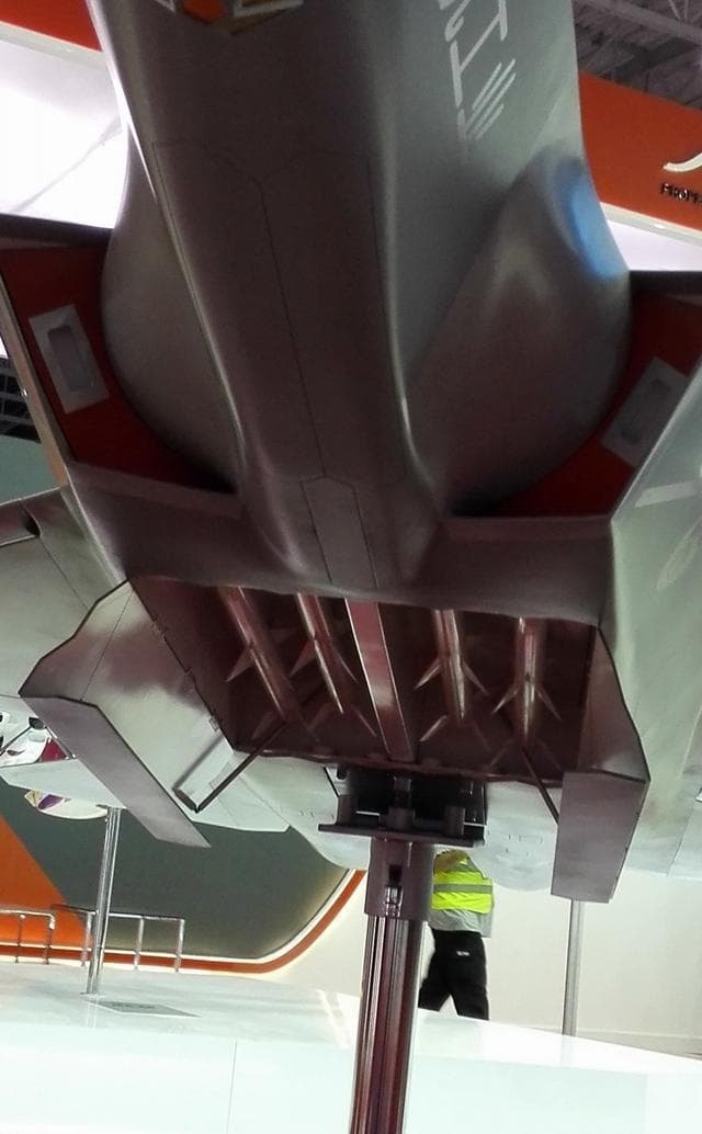港媒披露歼-35关键数据：最大起飞重量超F-22和F-35
