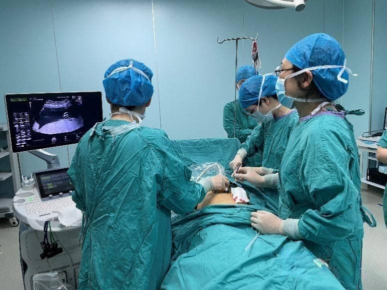 孕妈妈稀有血型致胎儿严重贫血，宫内输血术治疗为胎儿健康护航