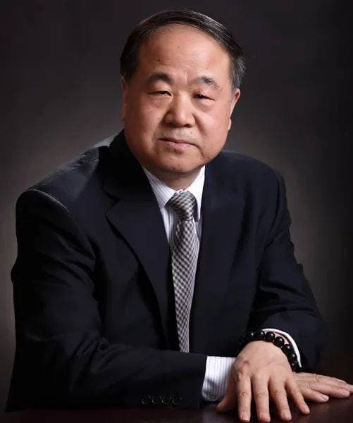 莫言：用魔幻现实主义描绘乡土中国的文学巨匠