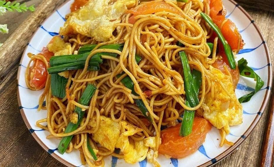 鸡蛋炒面，简单快手，美味又健康
