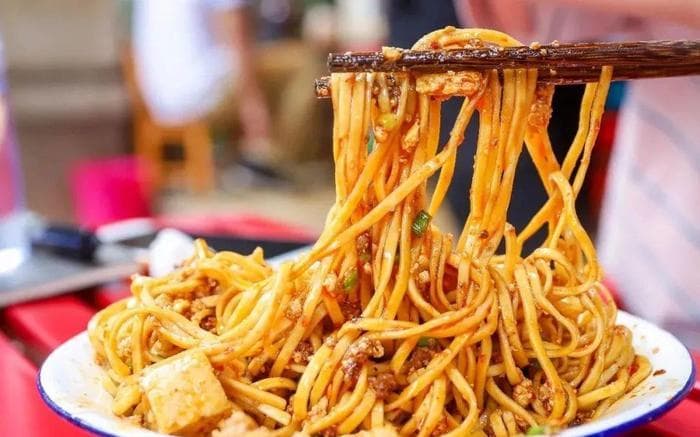 想吃最正宗的牛肉馍？来安徽亳州就对了！每天都能闻到牛肉飘香～