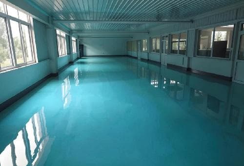 耐磨防水易清洁，地平漆成家庭地面装修新宠