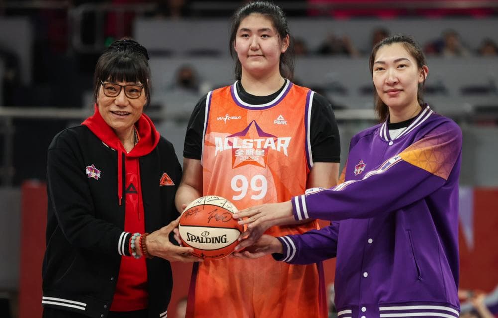 中国女篮新星闪耀：17岁张子宇WCBA首秀10分钟砍17分