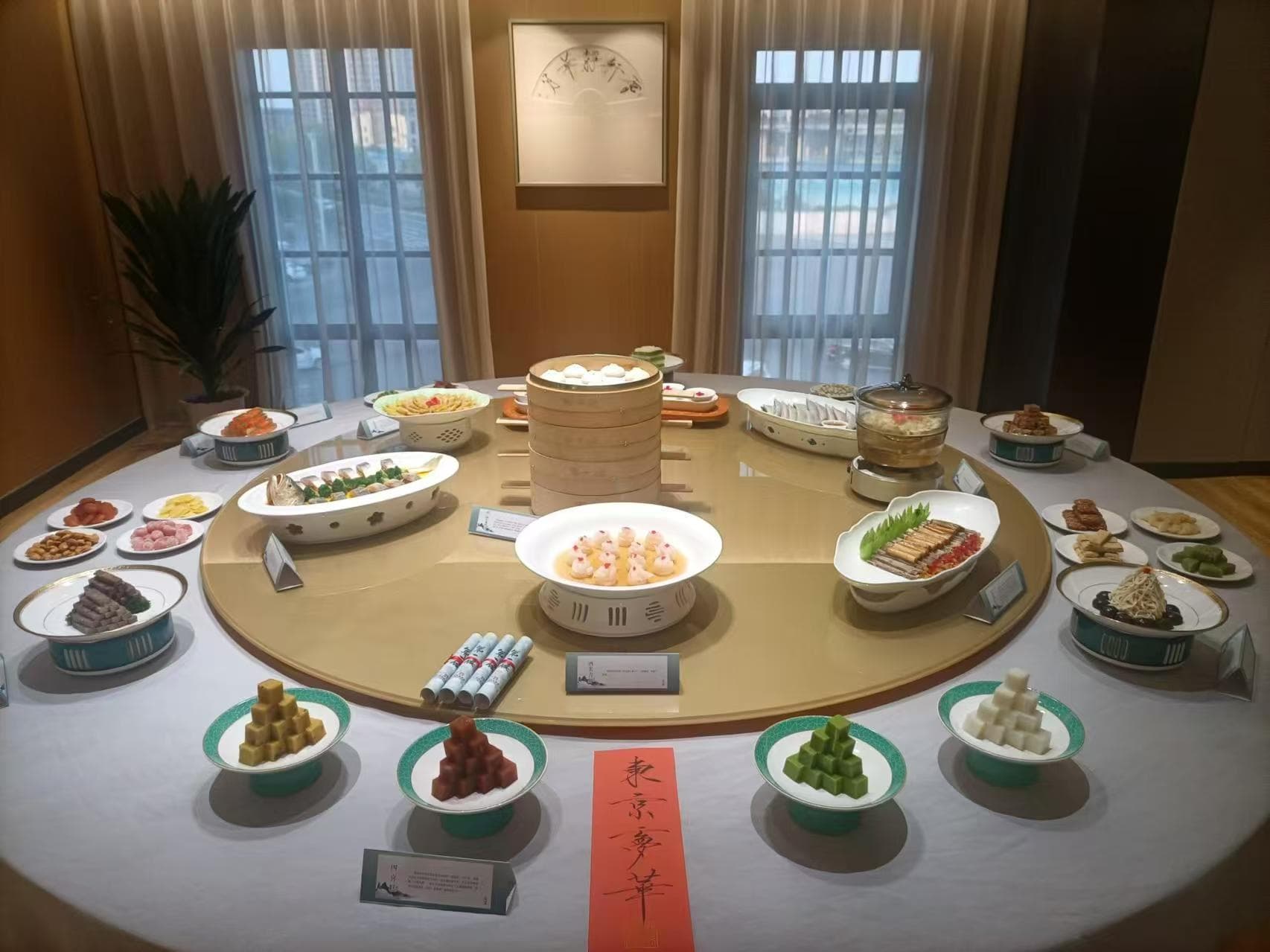 河南开封：餐饮夜市提品质 美食文化出新彩
