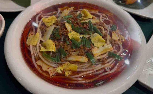 开屏时光机｜从昆明传统小吃，到足不出户尝遍世界美食