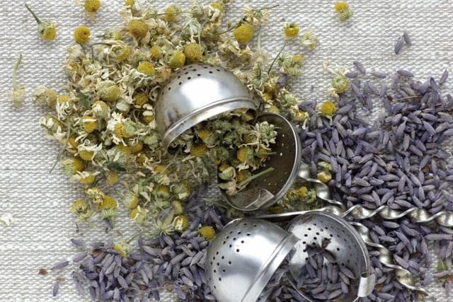10种助眠草药全攻略：从种植到泡茶，轻松改善睡眠