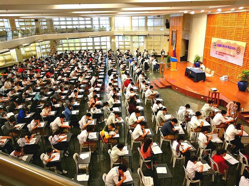 全世界都在说中国话，中文水平考试在国外有多火？