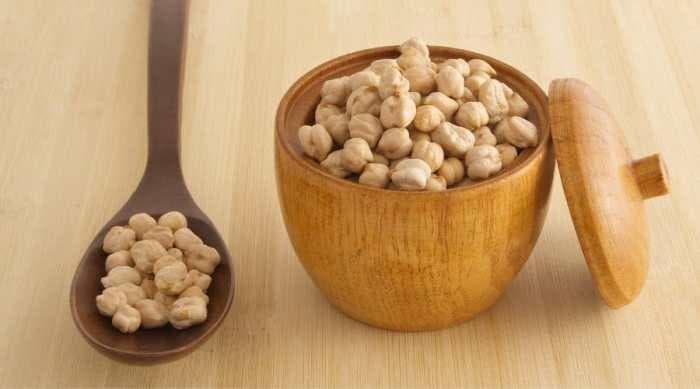 狗狗可以吃鹰嘴豆吗？营养与风险全解析