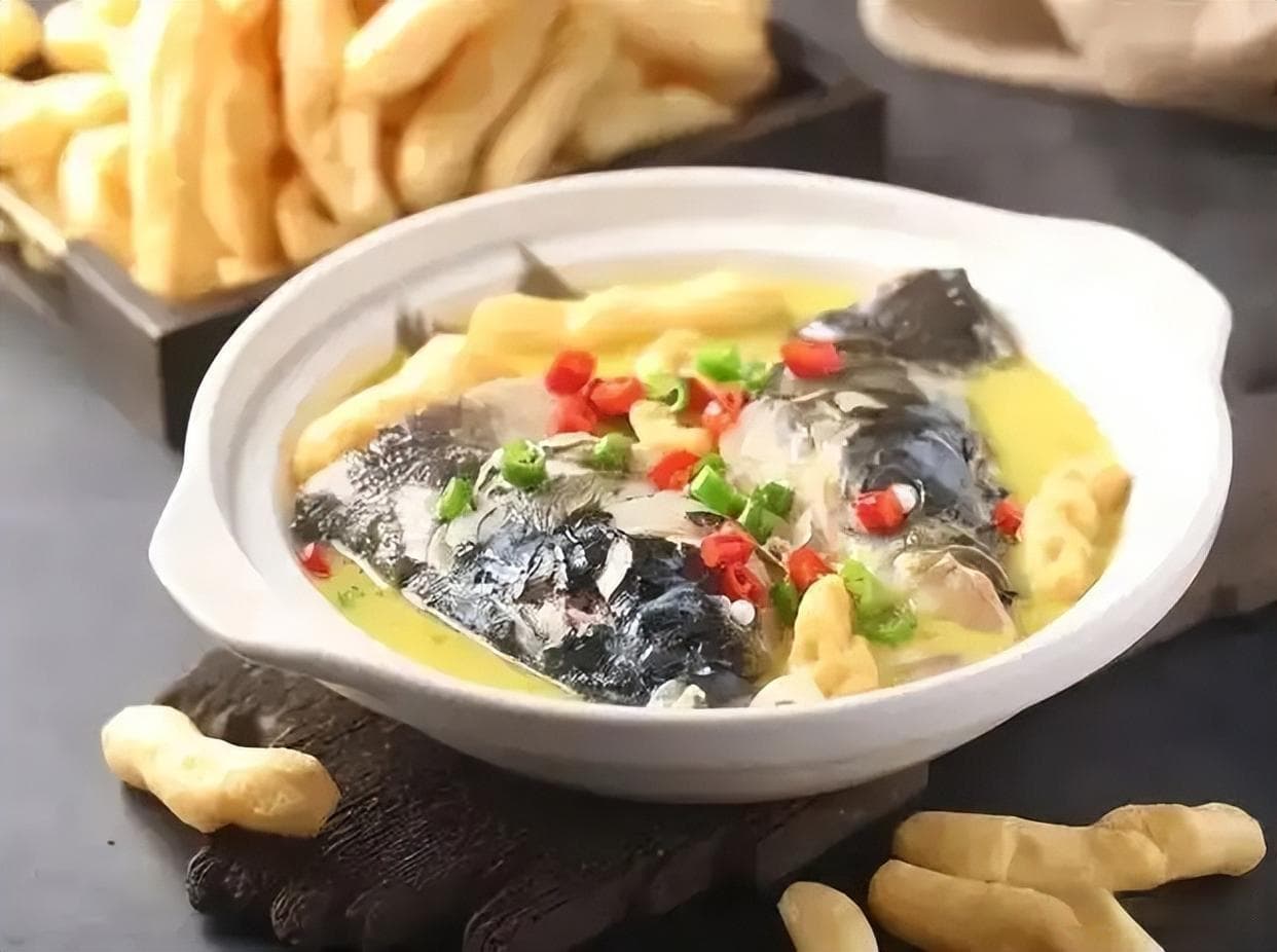 九江十大美食：从鄱湖胖鱼头到九江茶饼