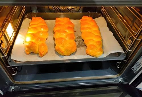 烤面包温度多少烤几分钟？不同种类面包烤制指南
