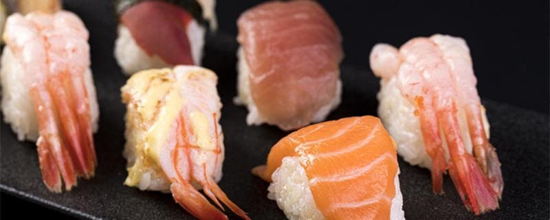 日本寿司种类大全：从箱寿司到卷寿司的美食之旅