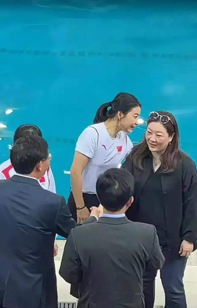 昔日跳水女皇伏明霞：连续三届奥运会的辉煌传奇