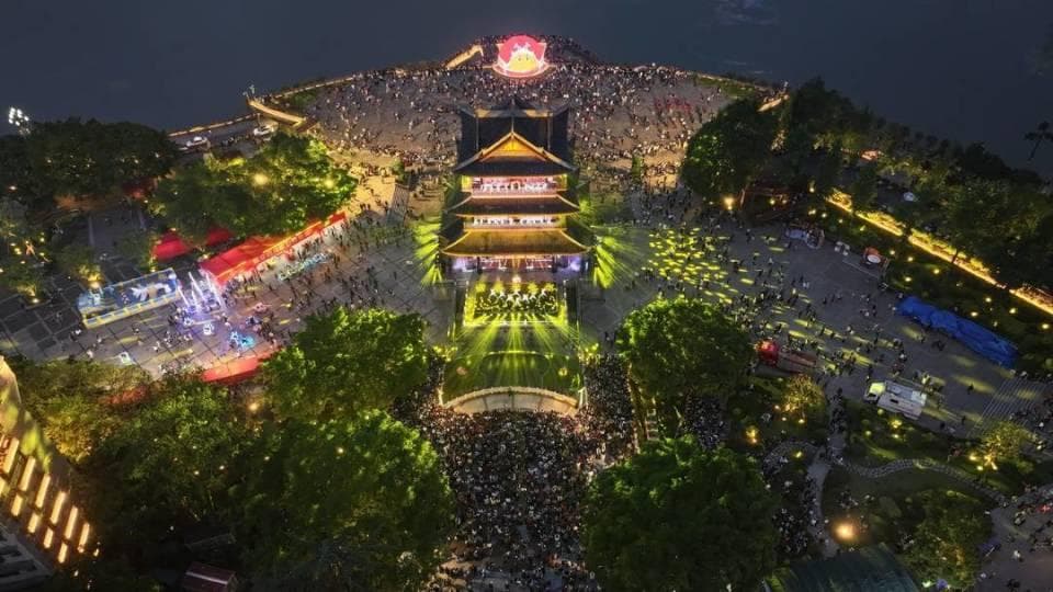 “五一”假期 四川宜宾文旅推出“三免”政策火出圈吸引上百万游客打卡