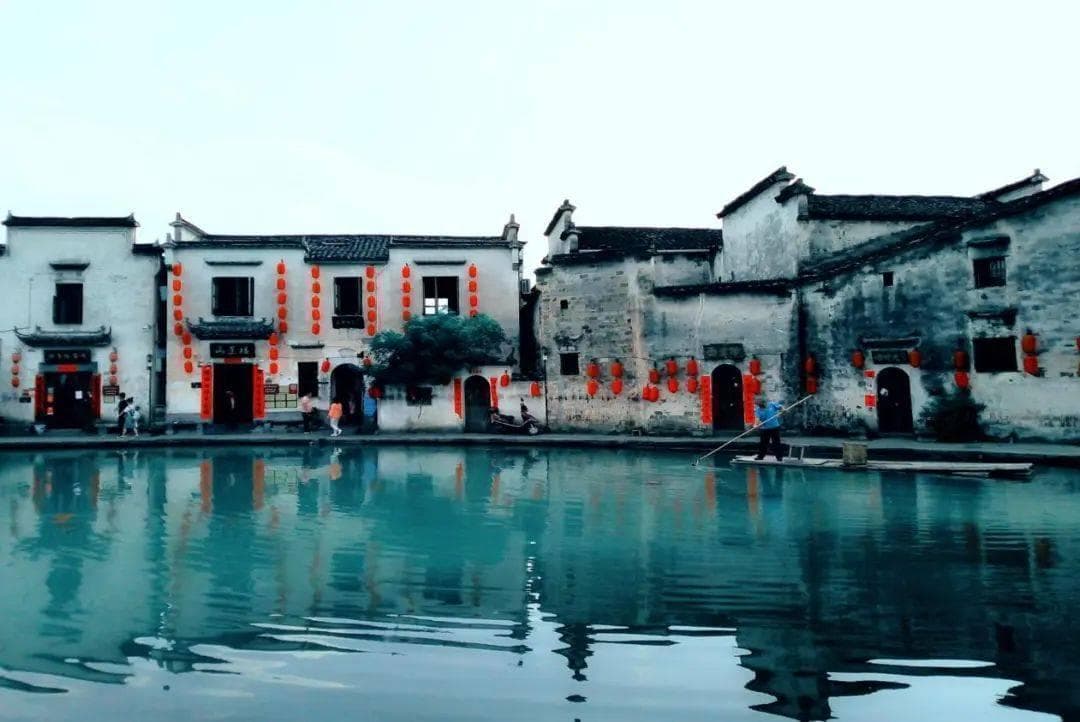 同质化、盈利难，如何破局古镇文旅低质低效运营？
