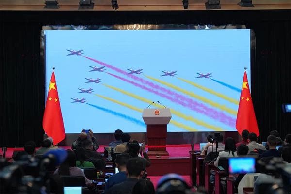 国防部：人民空军走出了一条非同寻常的“逆袭之路”