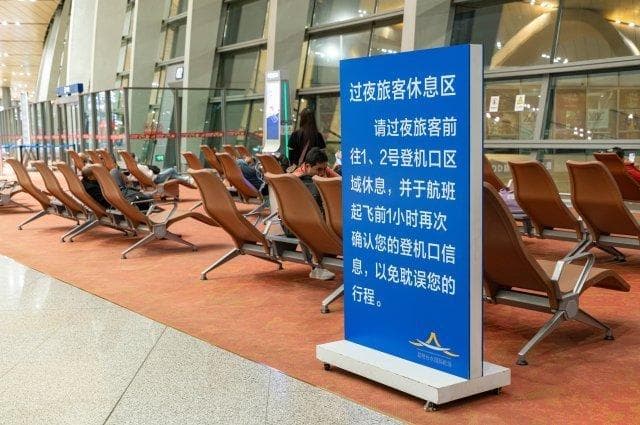 “躺平”过夜，免费淋浴！昆明机场“晚安长水”服务，让旅客舒心夜宿机场