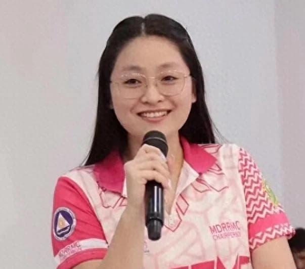 华人女子伪造身份当市长！白天爱民，夜晚操控黑帮？比小说还离奇
