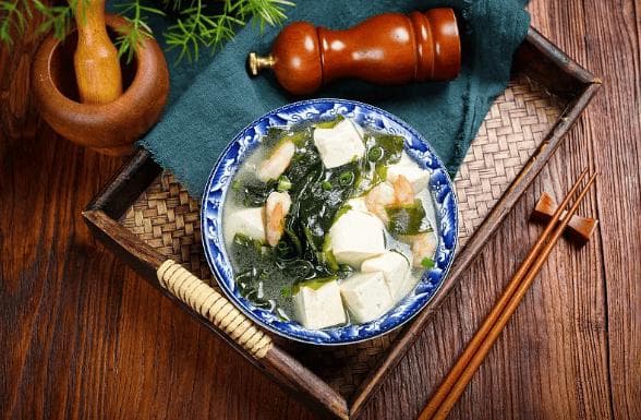 糖尿病食谱：海带虾仁豆腐汤