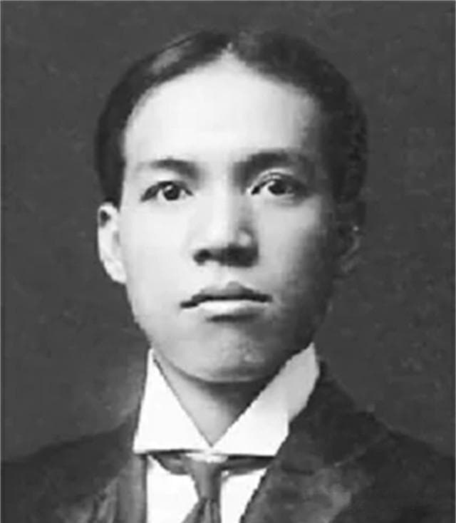 梁启超曾与袁世凯相识，后来因山东问题和袁世凯产生矛盾