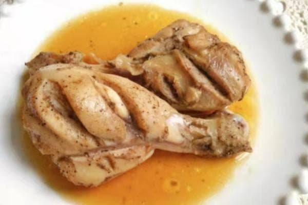 蒸鸡腿，巧妙的烹饪技巧，让鸡腿肉质变得鲜嫩多汁，口感层次分明