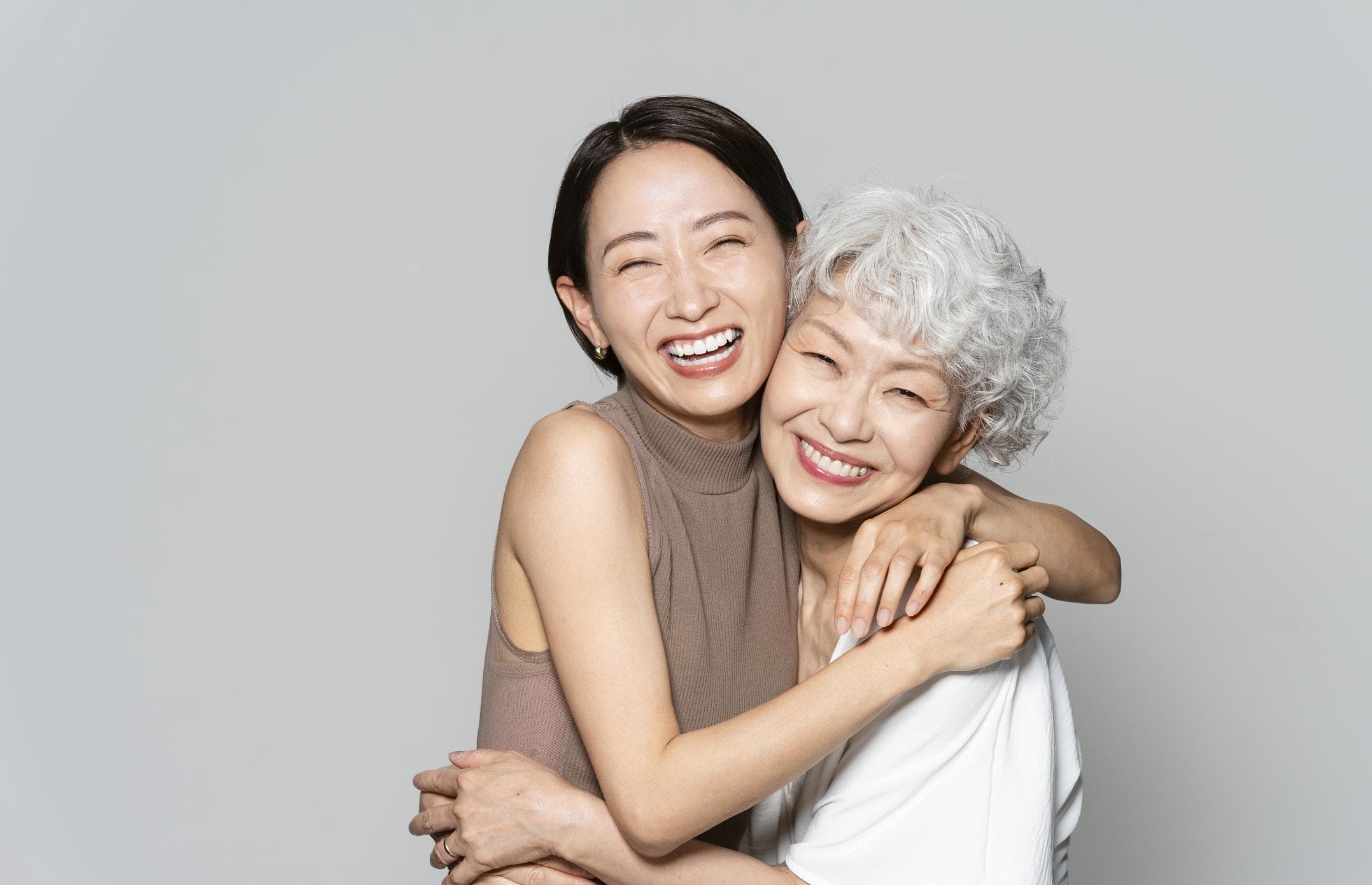 【更年期症状】经常半夜冒汗、心情时好时坏？女性更年期8大征兆＋11个改善方法