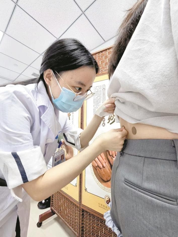 专家解读：生姜敷膝盖可缓解关节疼痛？效果与三伏贴相比有差距
