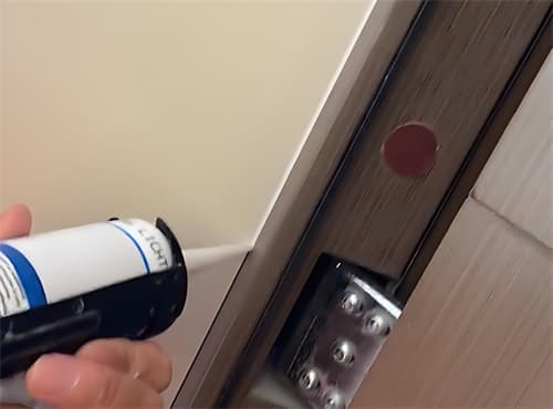 门边和墙体的缝隙怎么解决